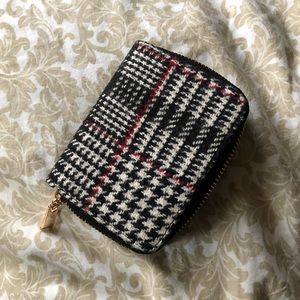 A New day hounds tooth wallet